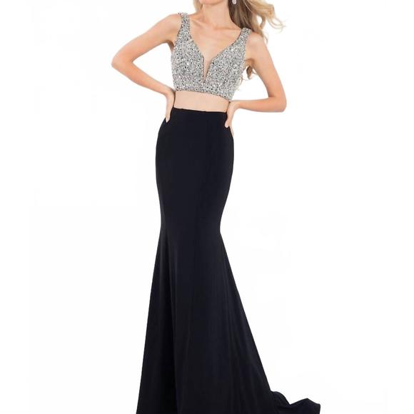 sachin and babi light blue dress Amazon.com: Lilyla Women's Sexy 2 Piece Prom Dresses Long A Line Satin  Beaded Formal Evening Gown Black US2 : Clothing, Shoes & Jewelry main image 0